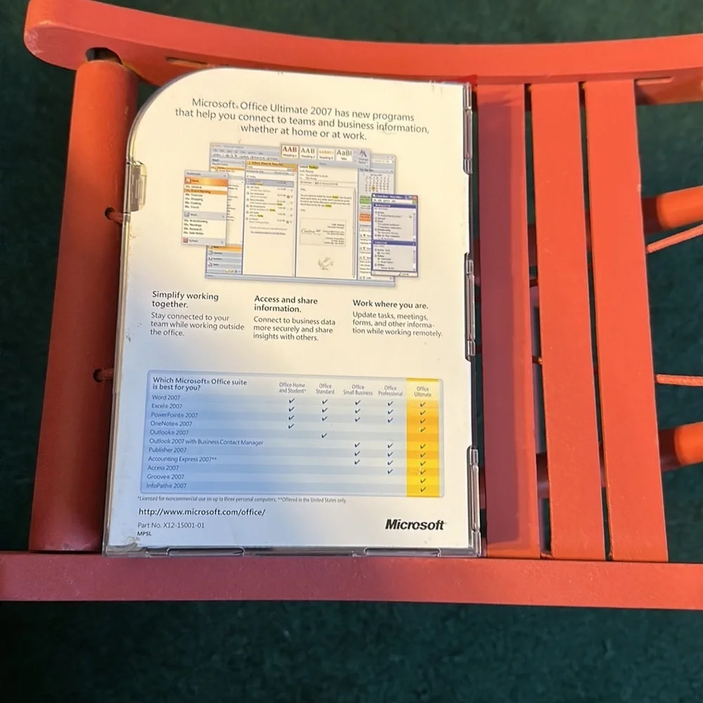 Microsoft Office Ultimate 2007. Comes with product key not open